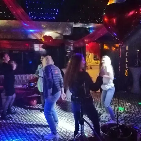 Ferman Imperial Night Club Restaurant 호텔