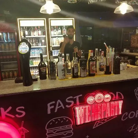 Ferman Imperial Night Club Restaurant 케메르