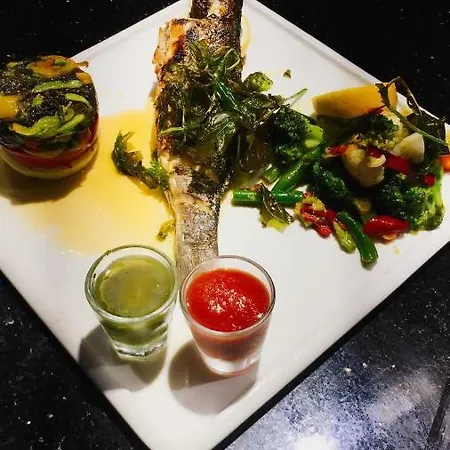 Ferman Imperial Night Club Restaurant 호텔